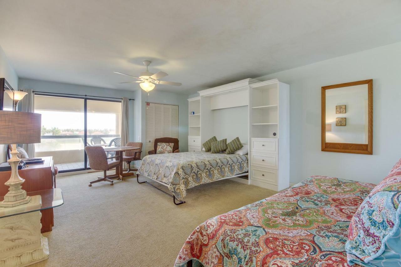 Marina Retreat Hotel South Padre Island Exterior photo